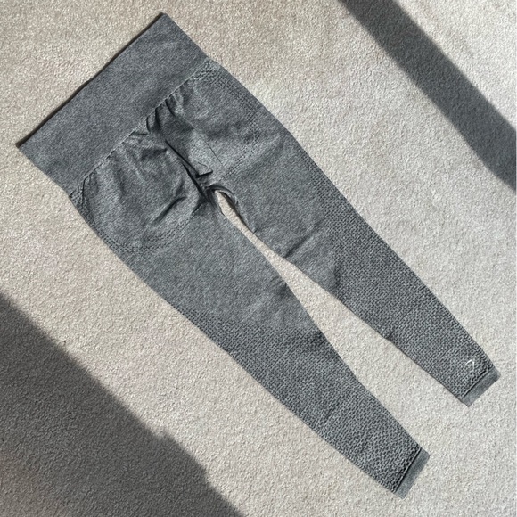 Gymshark | Vital Seamless Leggings | GREY - SMALL - Picture 7 of 9